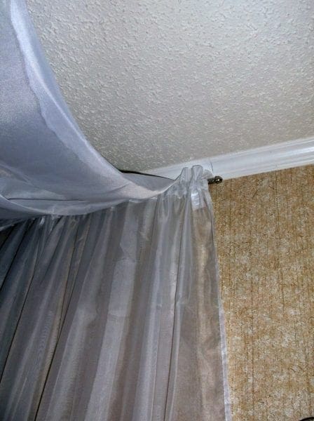 Dramatic Effect top curtain
