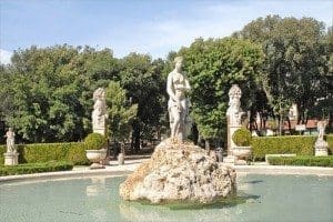 statues