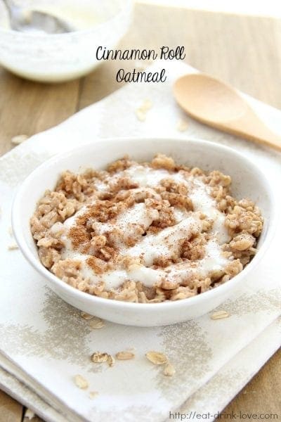 Cinnamon-Roll-Oatmeal-1-title