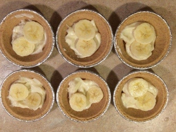 Mini Banana splits pie step 2
