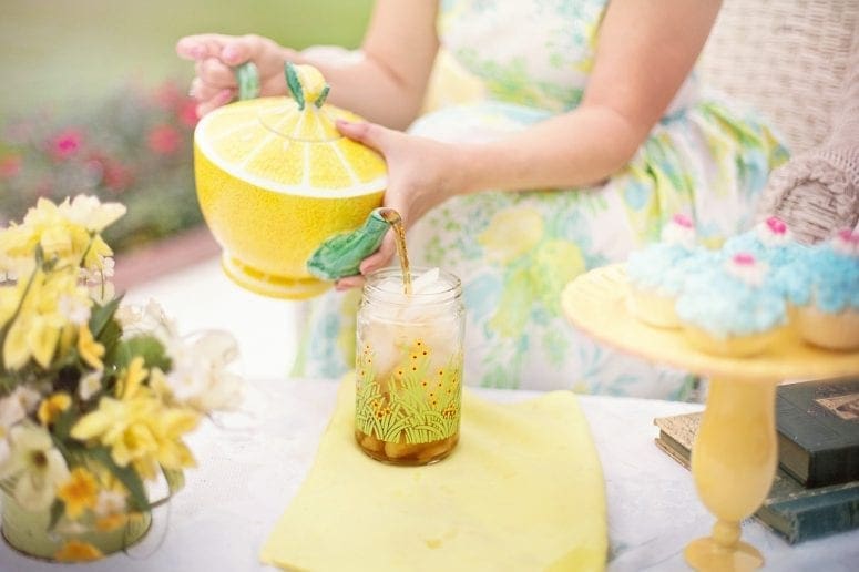 Simple Ways To Throw a Chic Party on a Budget