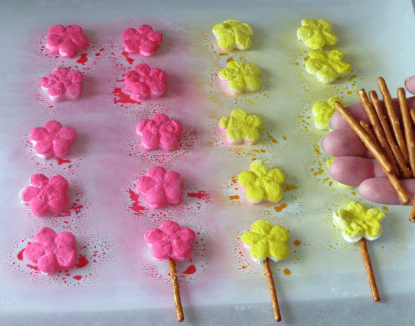 marshmallow-flower-in-snowball-in-process-5