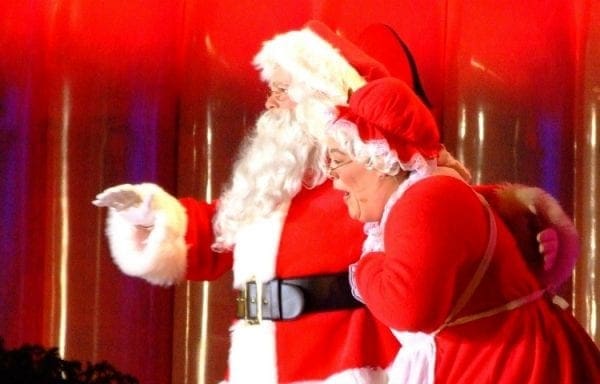santa-and-mrs-claus