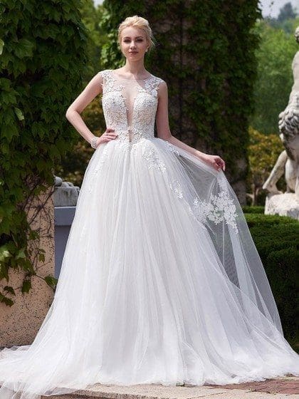 Top 3 Fashion Picks for Brides and Bridesmaids Gowns