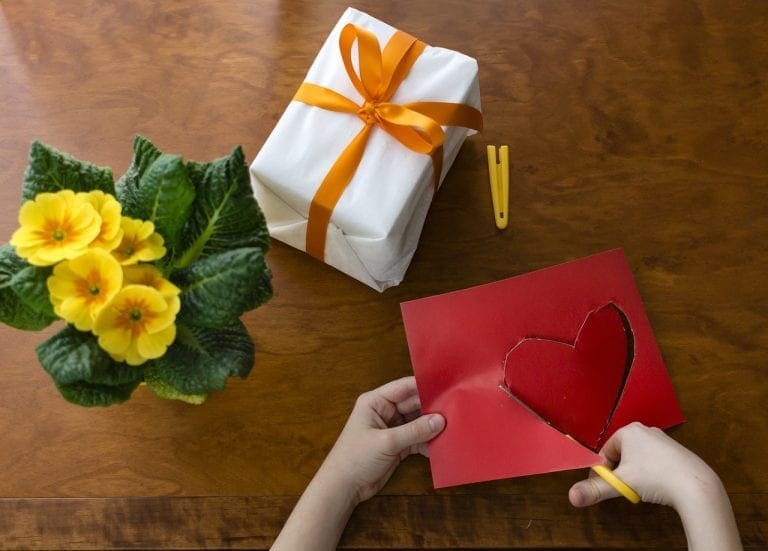 3 Christmas Gifts Moms Would Love To Receive But Never Ask For