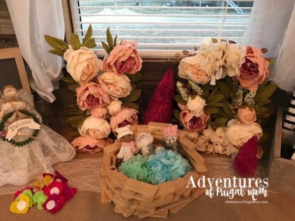 X's and Q's Oh I Meant O's Valentine's Day Display from North Carolina Lifestyle Blogger Adventures of Frugal Mom