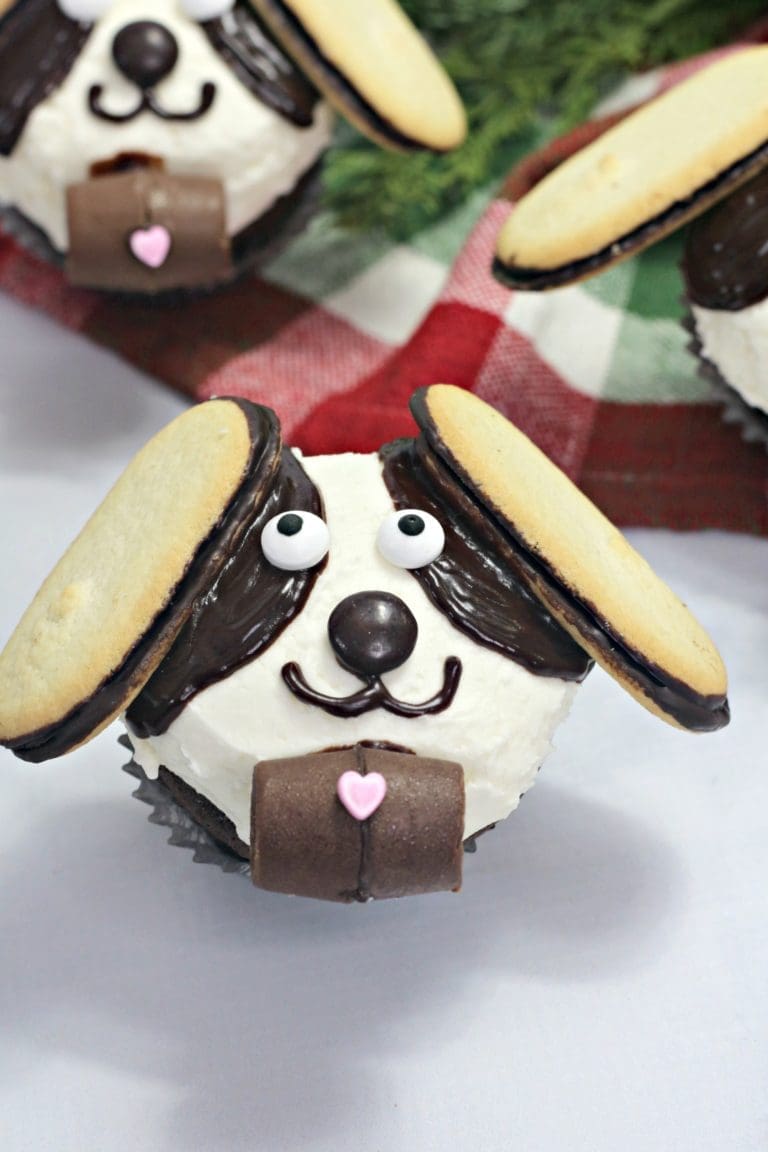 Make It Monday Cute Doggie Cupcake to Celebrate Gigi