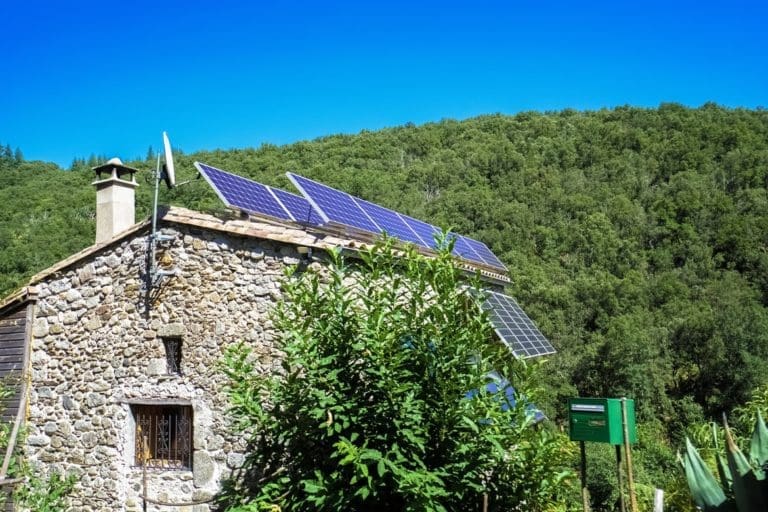 How to Benefit from Solar Panels in Rural Areas