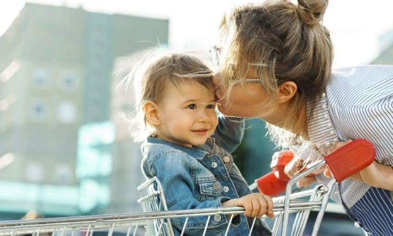 Tips for Grocery Shopping With Your Kids