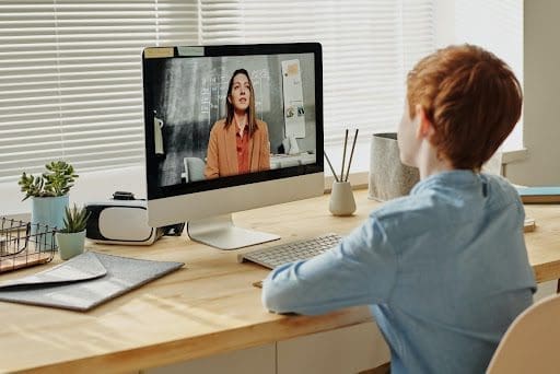 Tips for Children Receiving Online Education