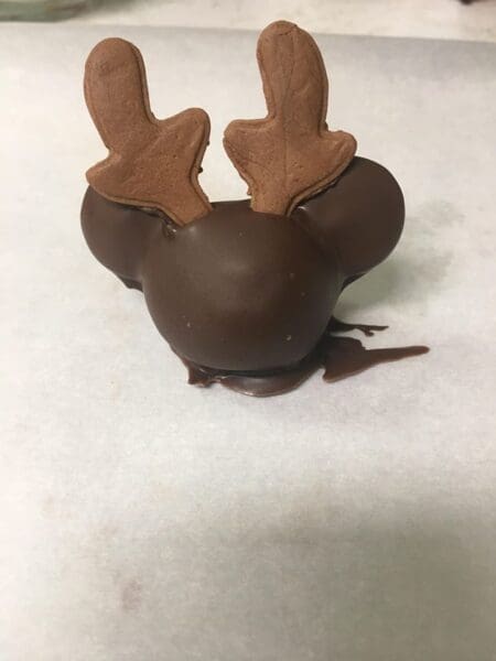 Get Into the Mickey Mouse Day Spirit With These Mickey Reindeer Cake Pops