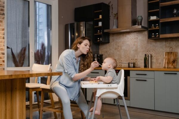 Guide To Overcoming Obstacles & Thriving In Motherhood