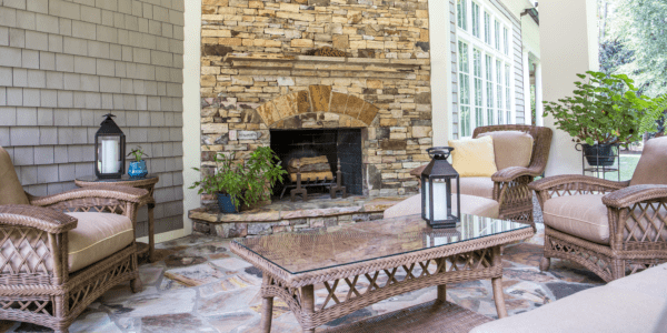 What Makes an Outdoor Fireplace Attractive