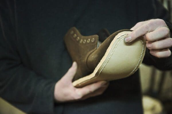 9 Benefits of Wearing Men's Steel Toe Work Boots