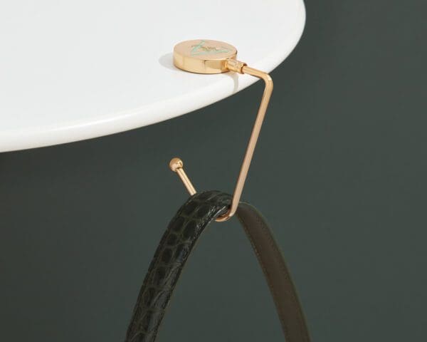 handbag holder