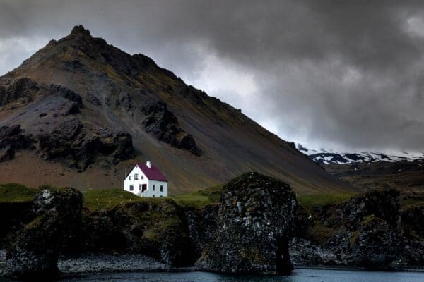 How to Photograph Iceland - Tips and Tricks for Capturing the Beauty