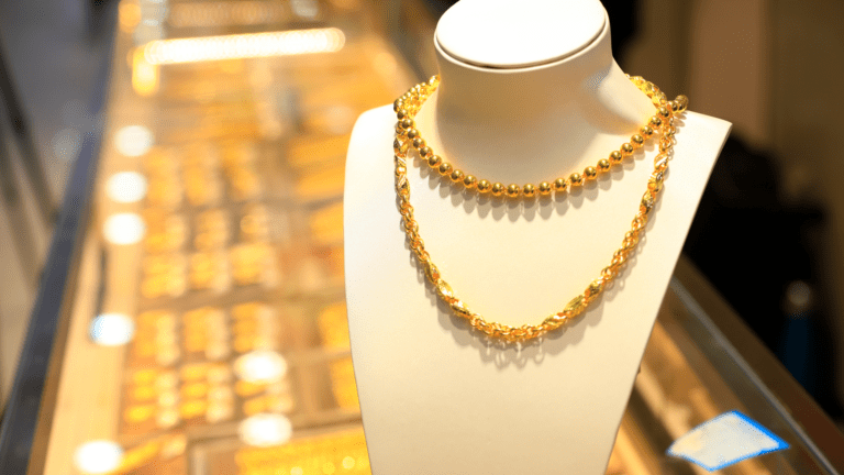 How to Choose the Perfect Gold Chain for Any Occasion