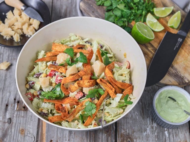Discover the Spicy and Refreshing Flavor of Mexican Black Bean Salad