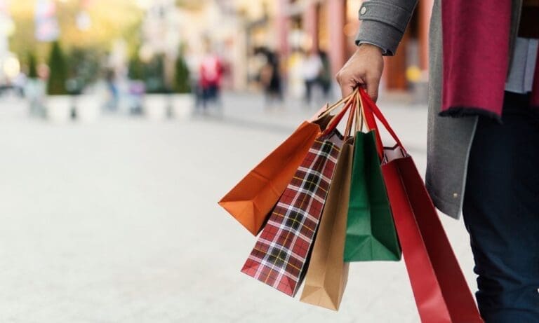 Tips for Saving Money on Holiday Shopping