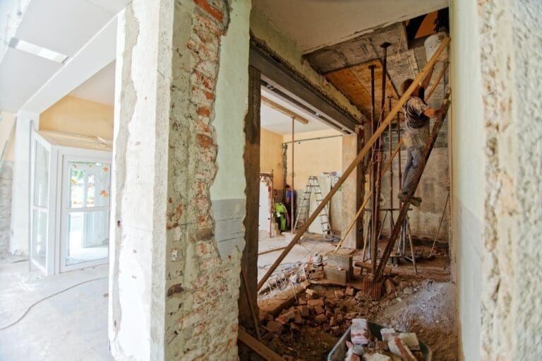 How to Avoid Possible Asbestos Exposure During Home Renovation Projects