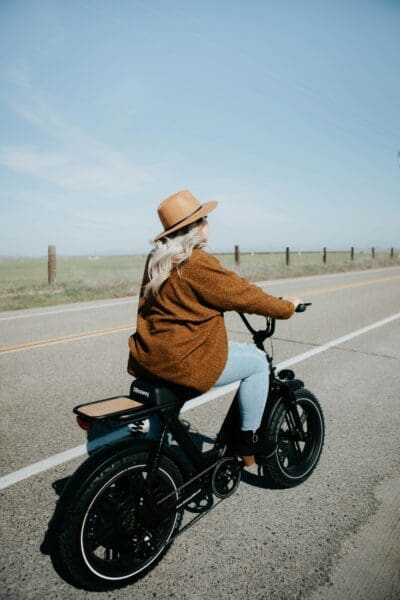 The Rise of Electric Bikes: Revolutionizing Urban Commutes