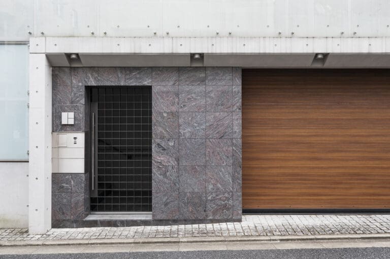Common Signs That Your Garage Door Needs to be Repaired in Huntley