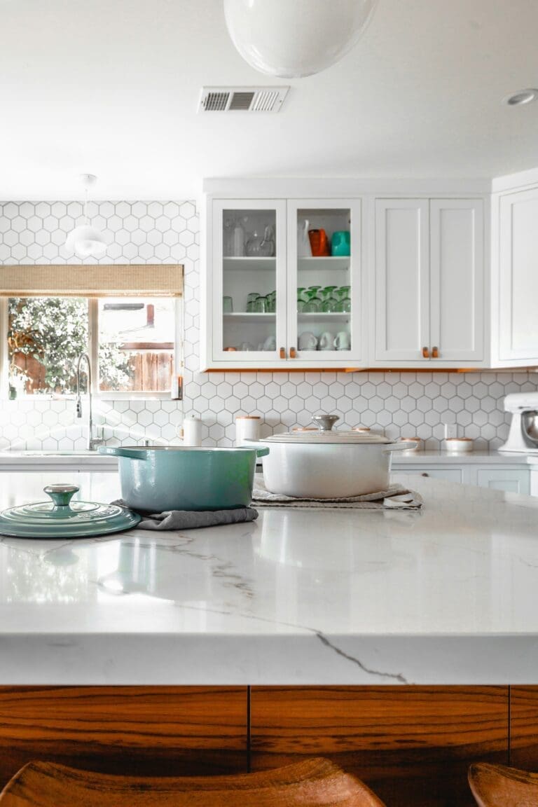 Design Versatility of Marble Tiles: From Bathrooms to Backsplashes