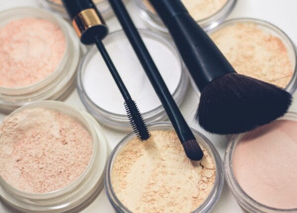 5 Time-Saving and Simple Makeup Tips for Busy Moms