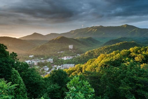 10 Essential Tips for Exploring the Smoky Mountains
