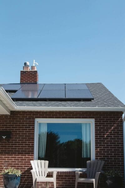 3 Innovative Solar Power Solutions for Small Spaces