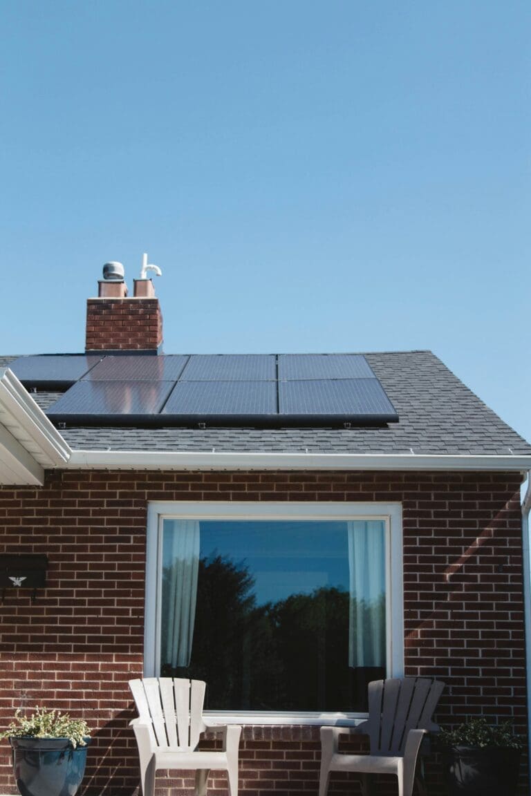 3 Innovative Solar Power Solutions for Small Spaces