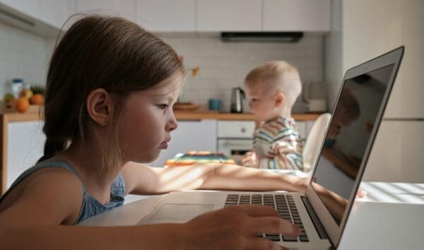 12 Benefits of Homeschooling for Your Young Students