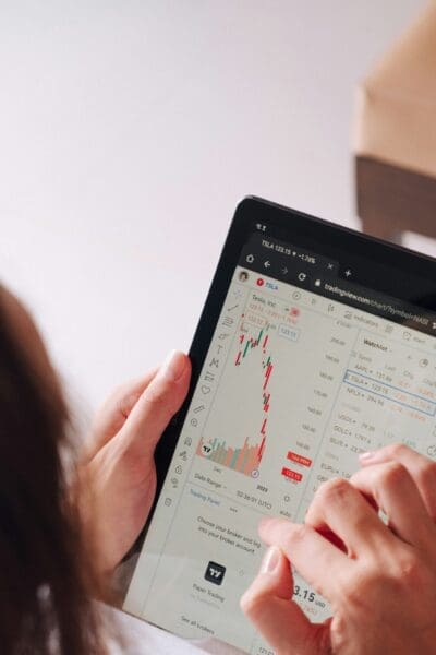 How Local Financial Experts Can Boost Your Financial Health
