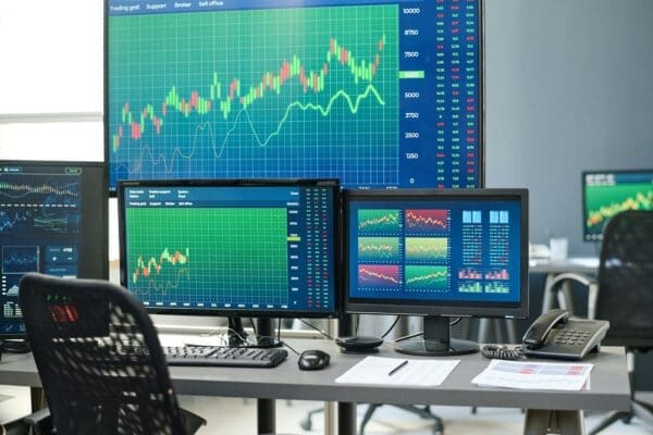 How Cryptocurrency Trends Are Redefining Digital Finance