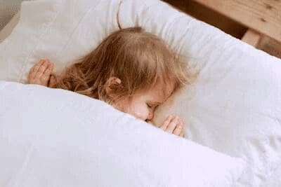 5 Tricks To Help Your Toddler Sleep In 40 Seconds 4