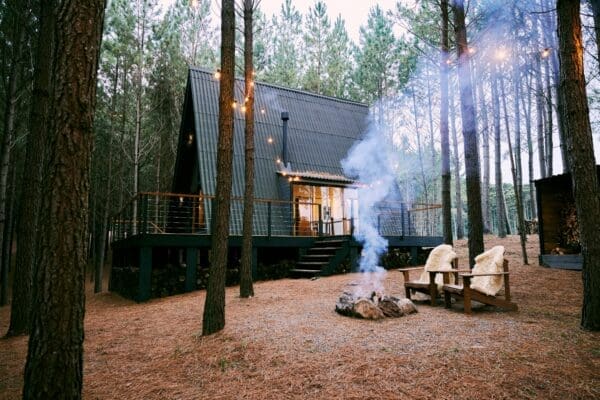 Romantic Cabin Getaways: How to Find the Ideal Cabin for a Couples’ Retreat in Tennessee