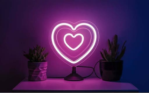 13 Tips to Create the Perfect Romantic Atmosphere at Home