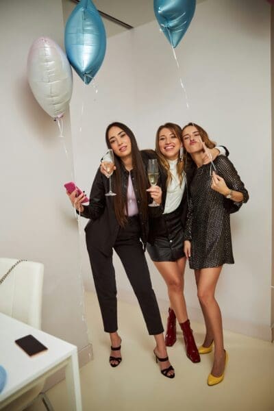 Breaking Fashion Boundaries: Party Looks with a Chic Twist