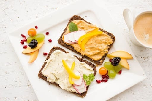 10 Tips for Making a Hearty and Filling Breakfast