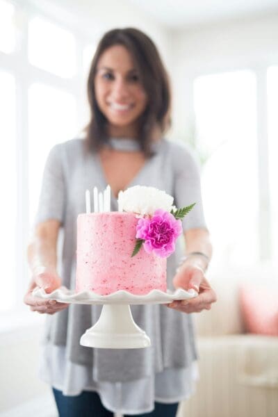 A Guide to Finding Reliable Same-Day Cake Delivery Services