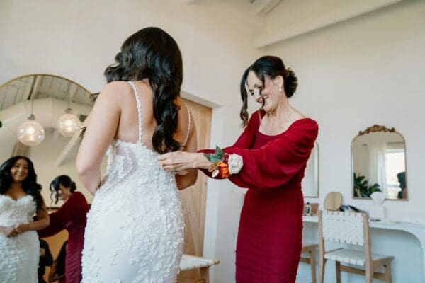 5 Do’s and Don’ts for Choosing the Perfect Mother of the Bride Dress
