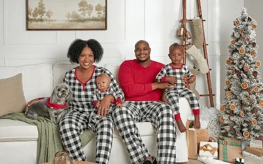 How to Choose Cozy Pajamas for Your Family During The Holidays