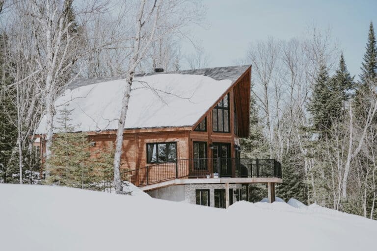 How Weather Patterns Affect Roof Longevity and Maintenance