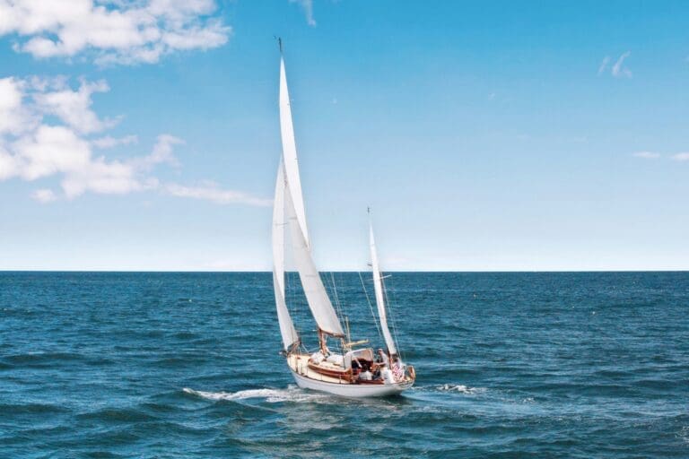 How to Prepare for a Successful and Memorable Sailboat Racing