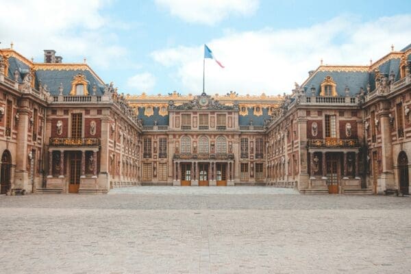 7 Easy Ways to Save Money While Visiting Versailles