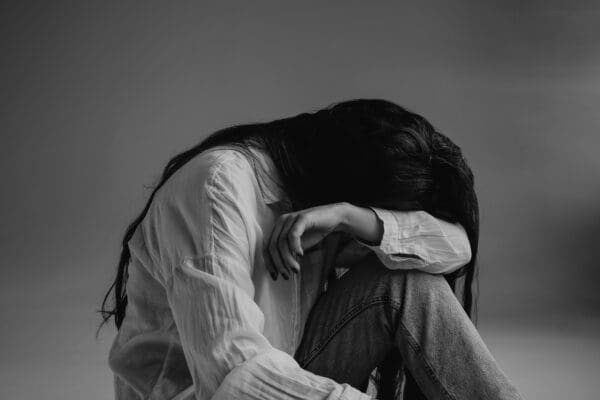 5 Ways Trauma Affects You Both Mentally and Physically