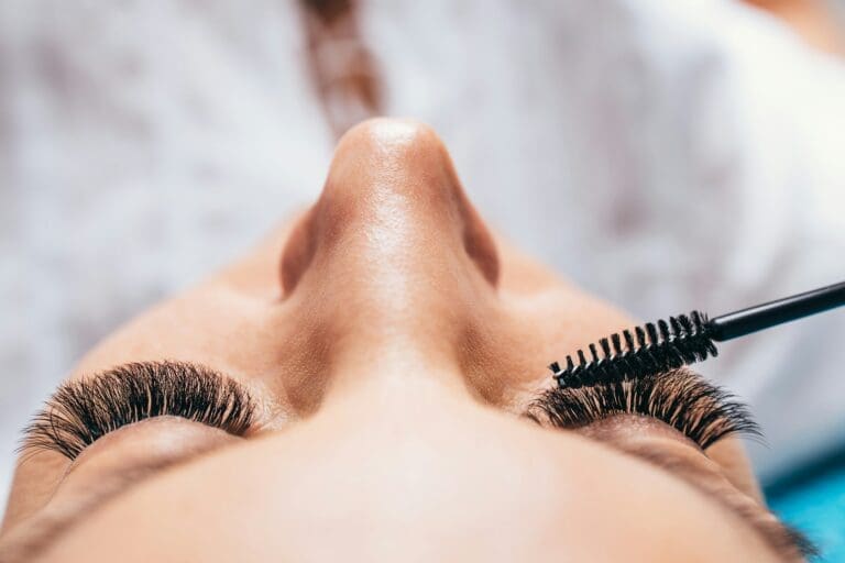 What’s the Best Lash Serum Type for Women Over 40?