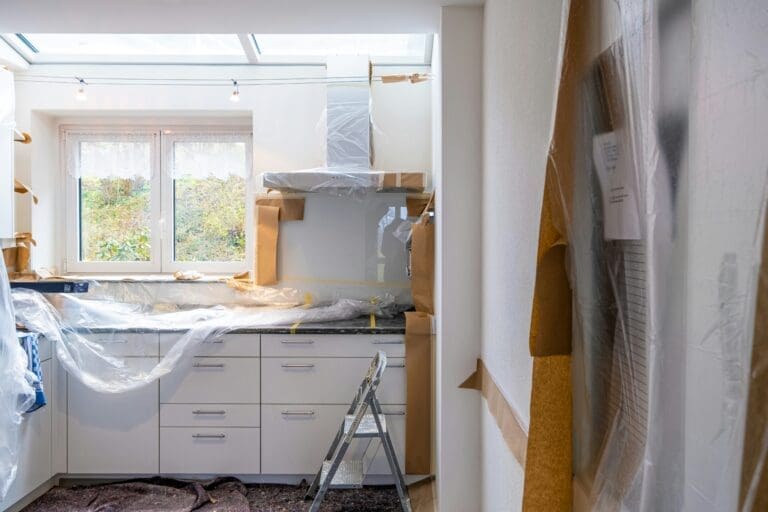 How to Choose the Right Kitchen Remodeling Services: A Homeowner's Guide