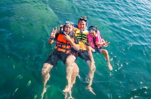 Why Private Snorkeling Charters in Kona Are Worth Every Penny