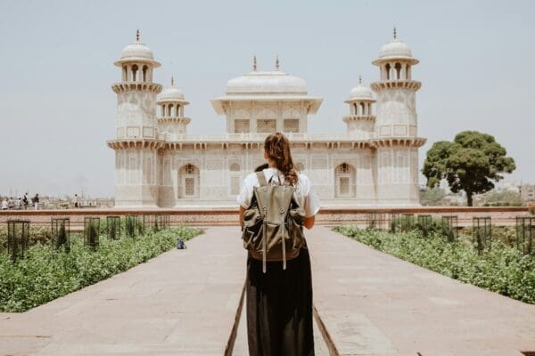 How to Handle Culture Shock in Your First Few Weeks Abroad